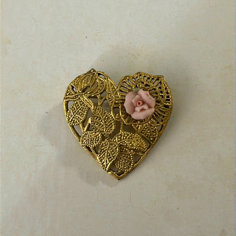 3/$10   1928 Heart with Rose Brooch